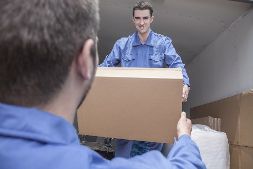 Moving van service for Hampstead residential streets